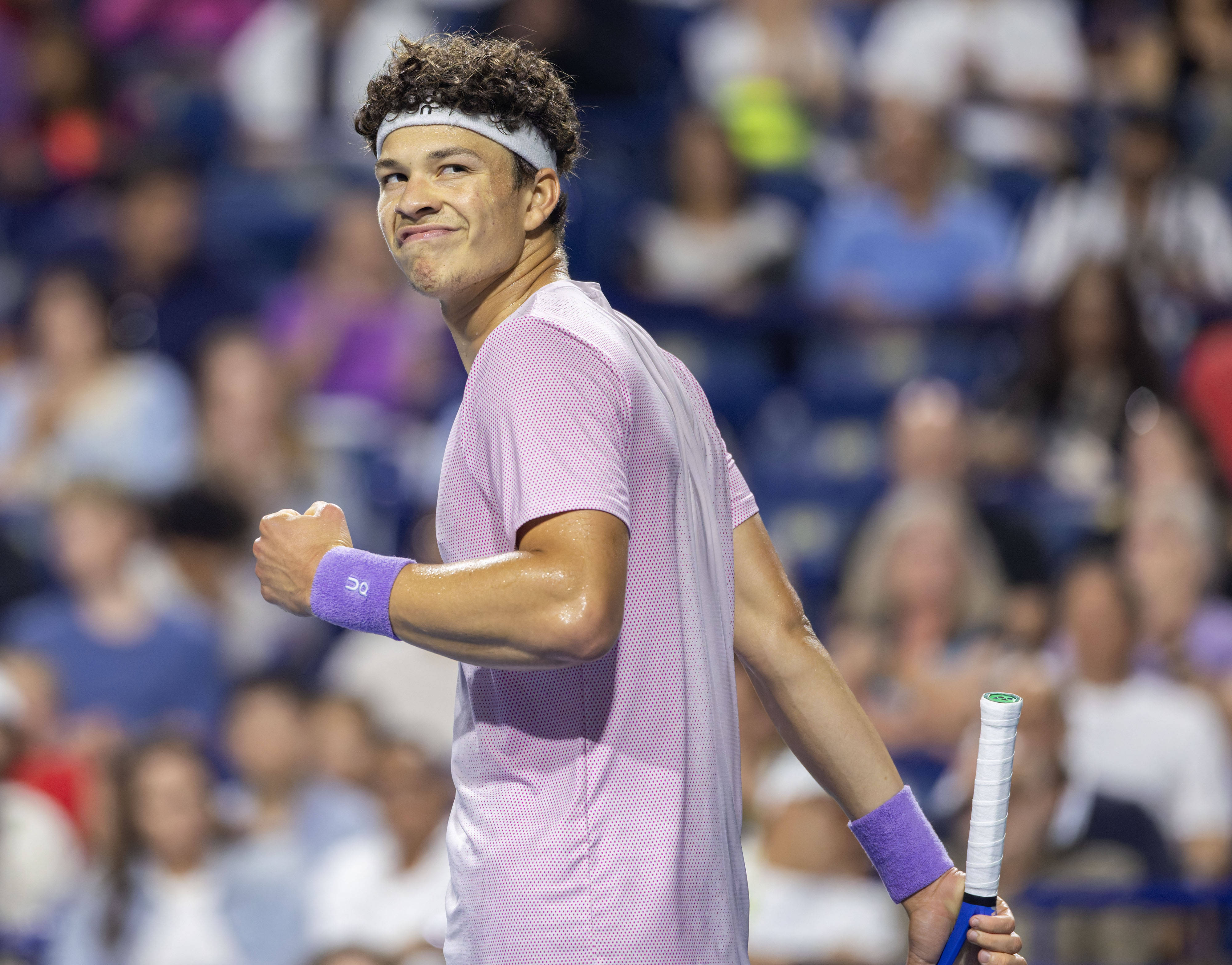 年终总决赛横扫澳网,蒂姆关键制胜 年终总决赛横扫澳网,蒂姆关键制胜