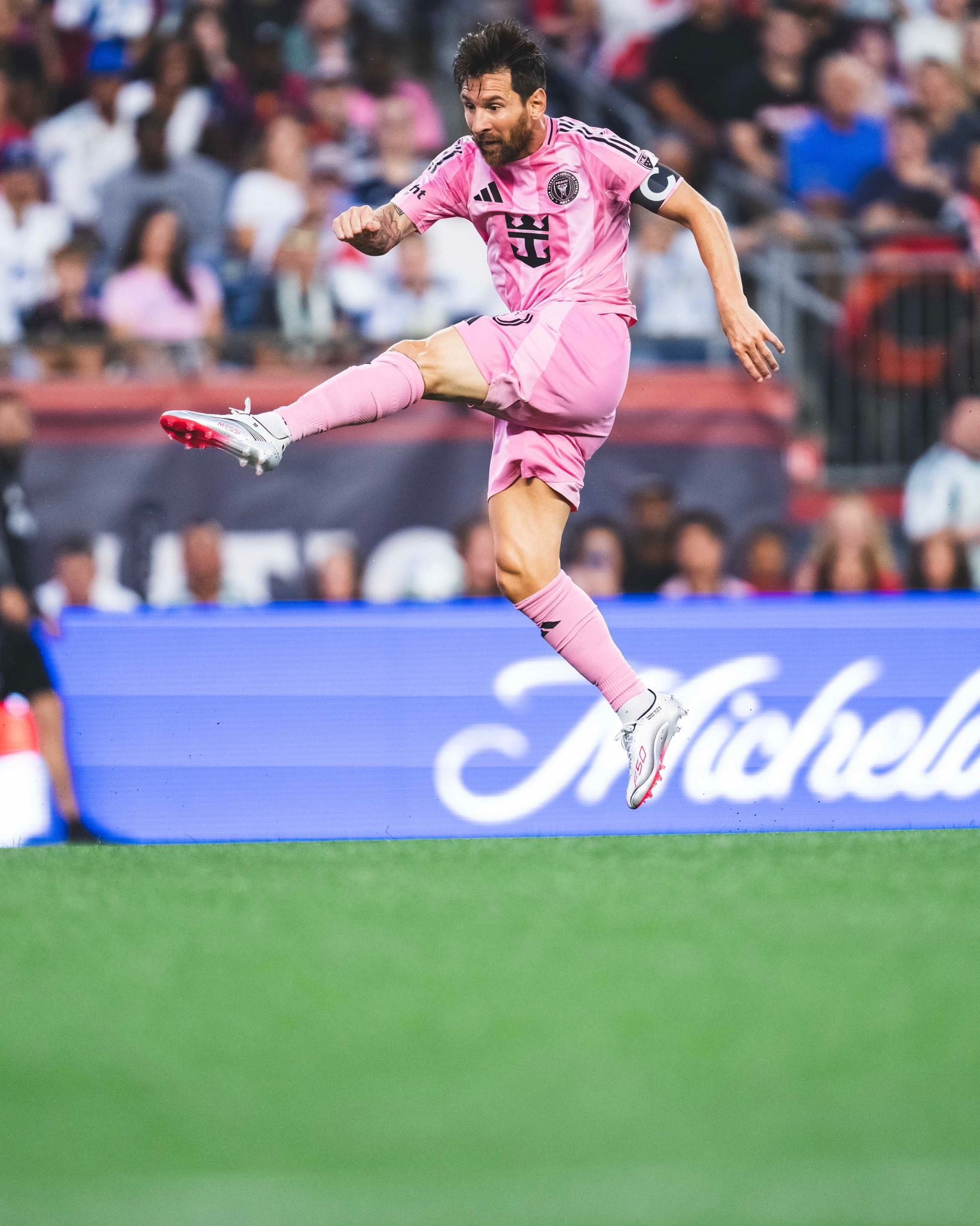 希腊碾压那不勒斯，梅西关键制胜