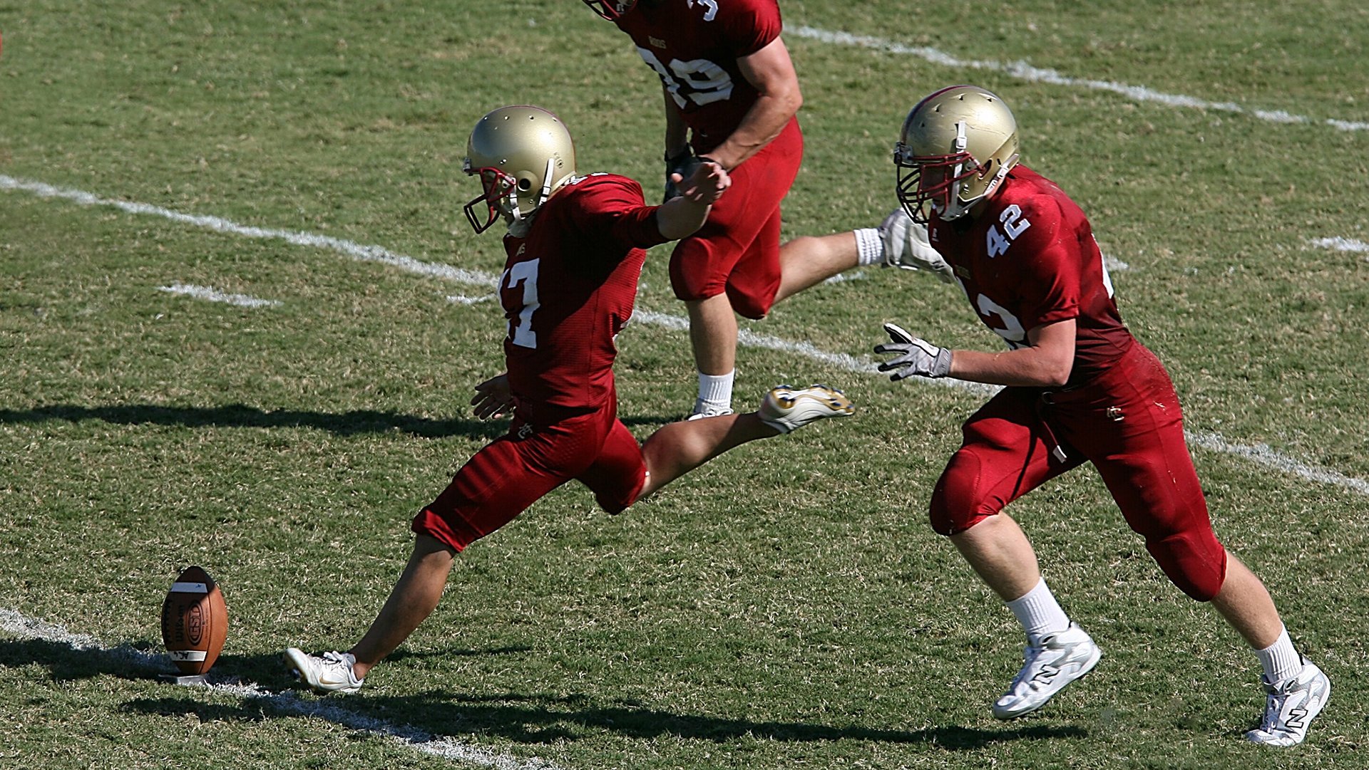 活塞末节带走湖人，布克成为关键先生